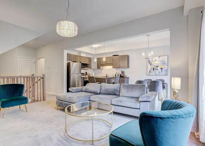 Luxury Living At The Falls - 4 Bed House