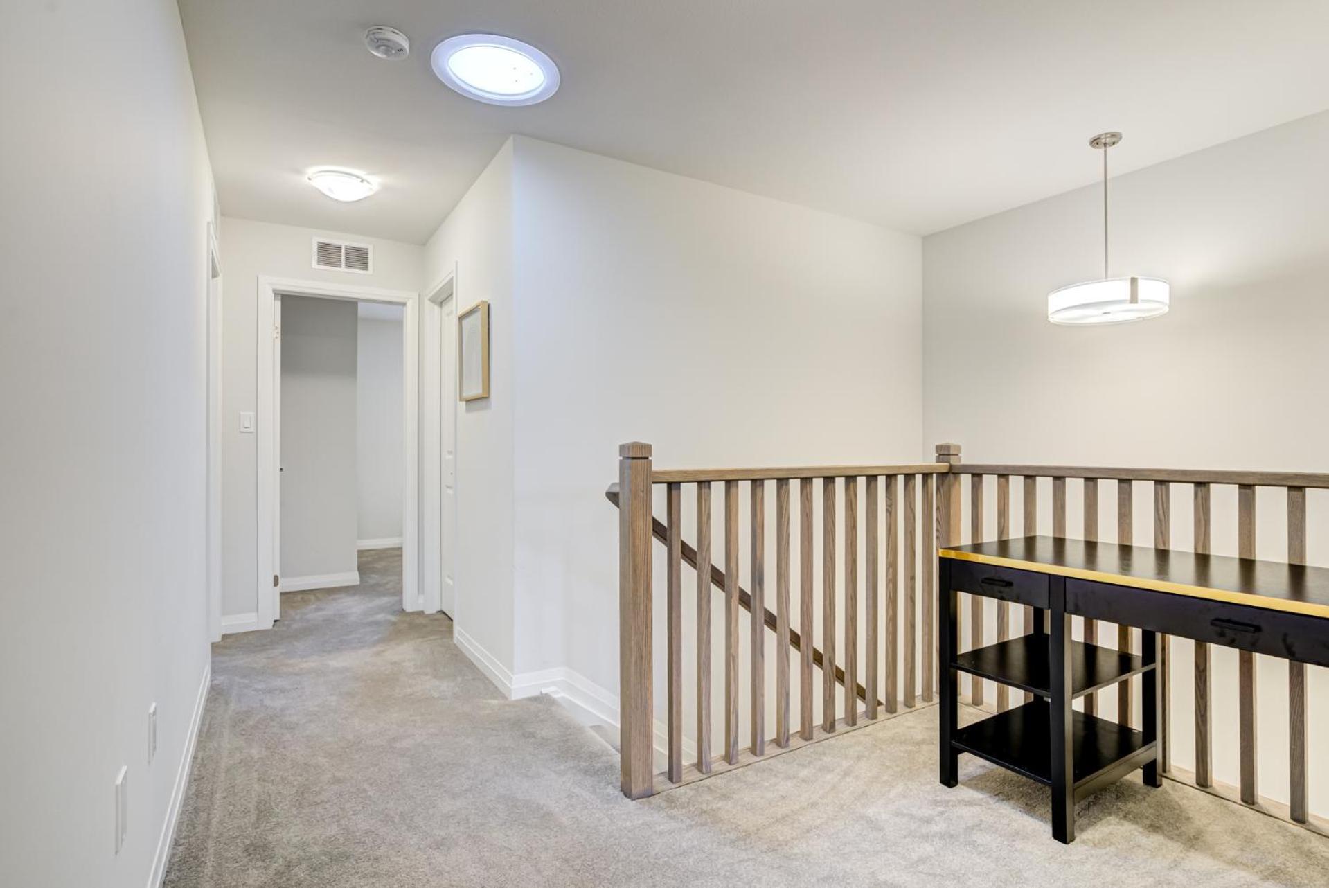 Luxury Living At The Falls - 4 Bed House Niagara Falls